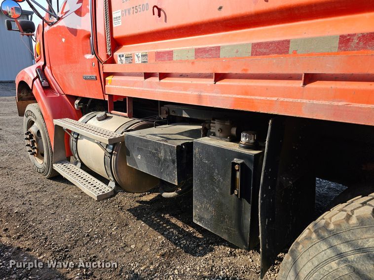 image for item MA9285 2006 Sterling L7500 dump truck