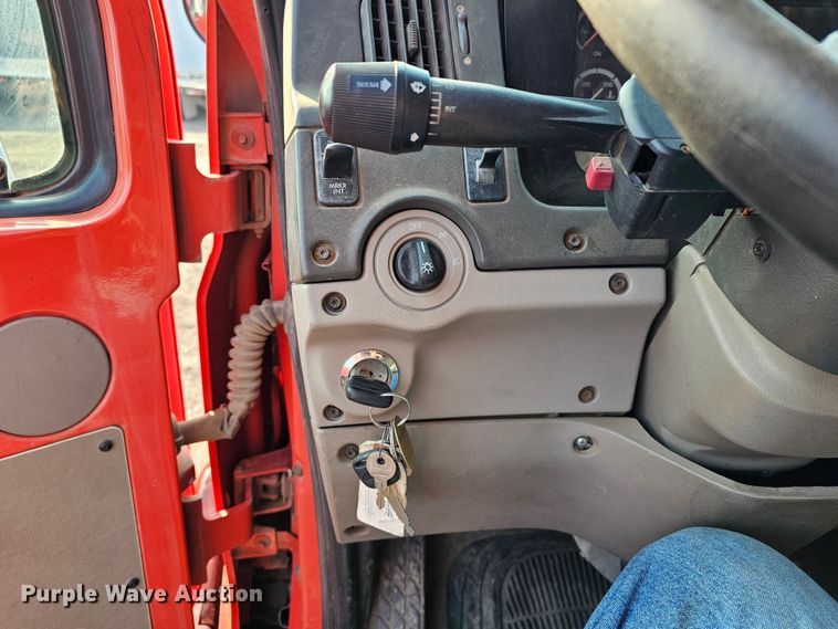 image for item MA9285 2006 Sterling L7500 dump truck