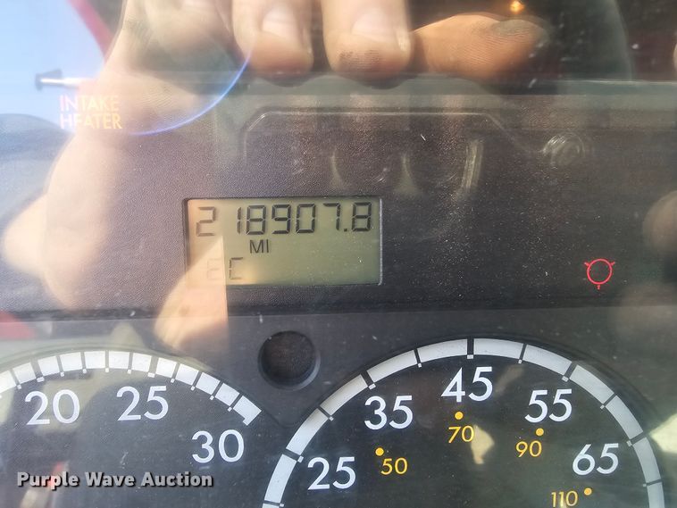 image for item MA9285 2006 Sterling L7500 dump truck