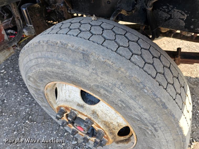 image for item MA9285 2006 Sterling L7500 dump truck