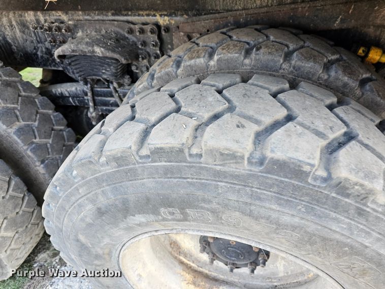 image for item MA9285 2006 Sterling L7500 dump truck