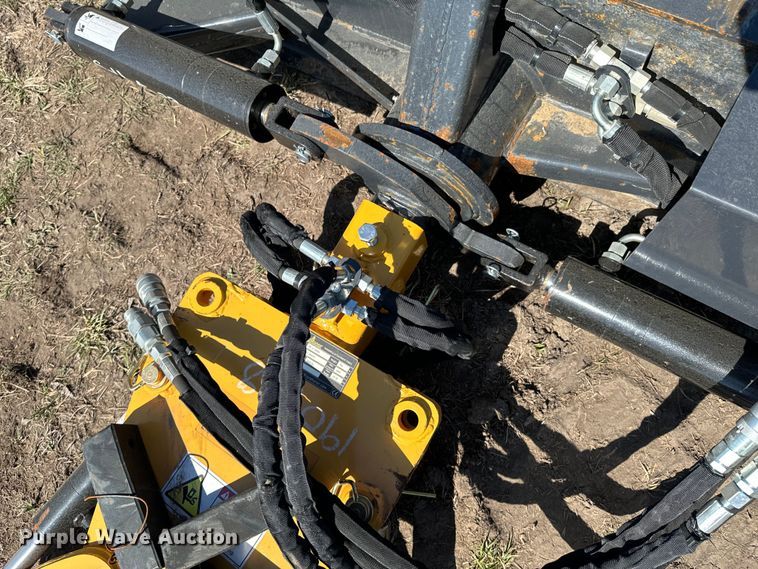 image for item ND9011 2023 LandHonor RG-11-5000G skid steer grapple