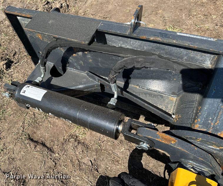 image for item ND9011 2023 LandHonor RG-11-5000G skid steer grapple