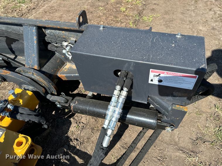 image for item ND9011 2023 LandHonor RG-11-5000G skid steer grapple