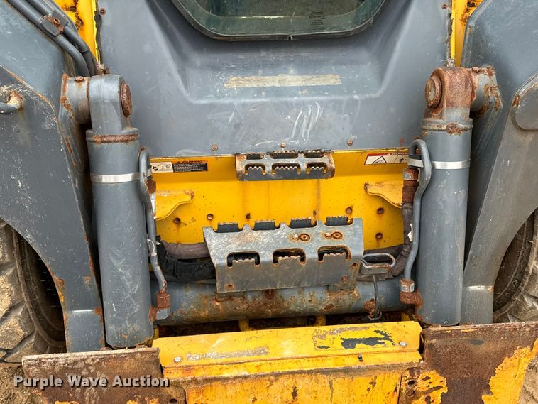 image for item ND9051 2020 John Deere 332G skid steer loader