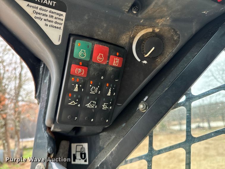 image for item ND9051 2020 John Deere 332G skid steer loader