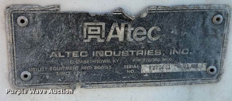 image for item ND9053 2006 International   4300 bucket truck