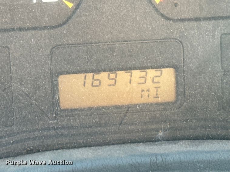 image for item ND9053 2006 International   4300 bucket truck