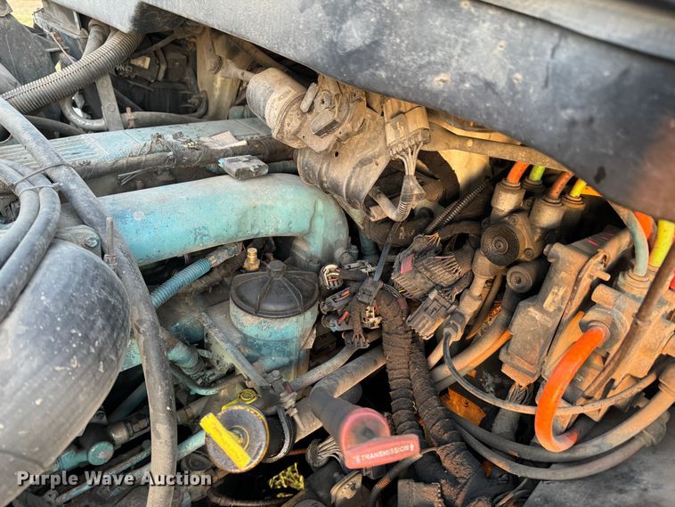 image for item ND9053 2006 International   4300 bucket truck