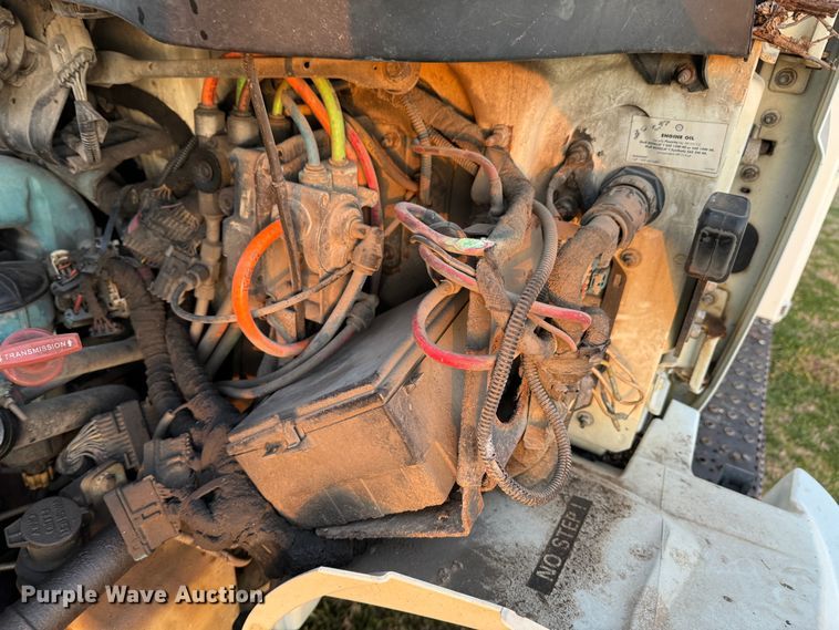 image for item ND9053 2006 International   4300 bucket truck