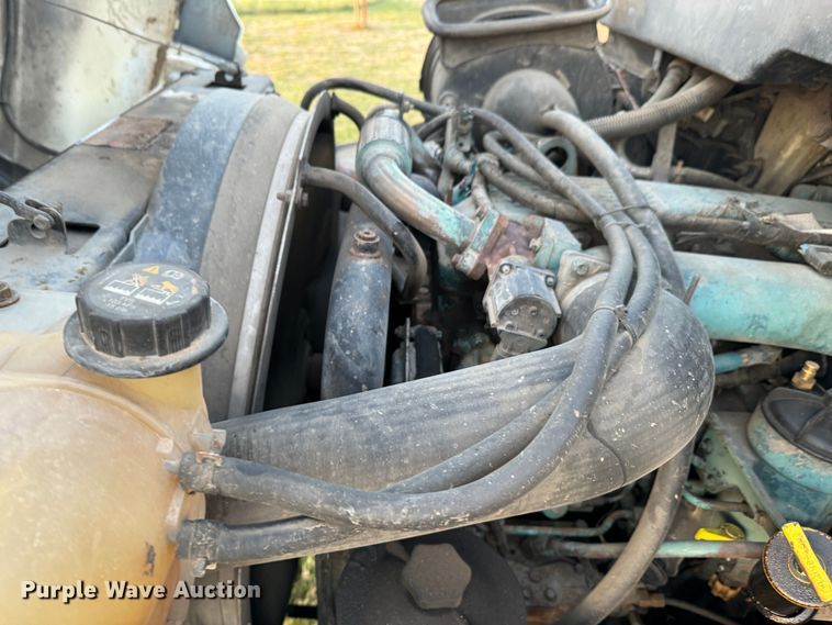 image for item ND9053 2006 International   4300 bucket truck