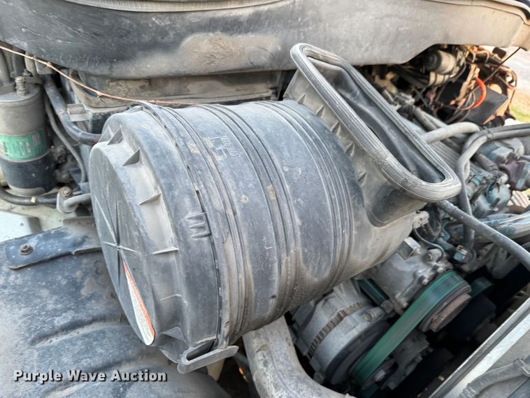 image for item ND9053 2006 International   4300 bucket truck