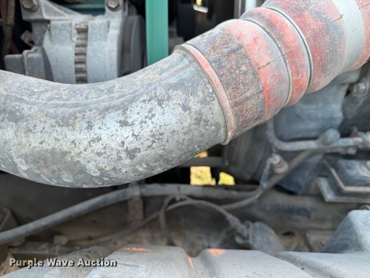 image for item ND9053 2006 International   4300 bucket truck