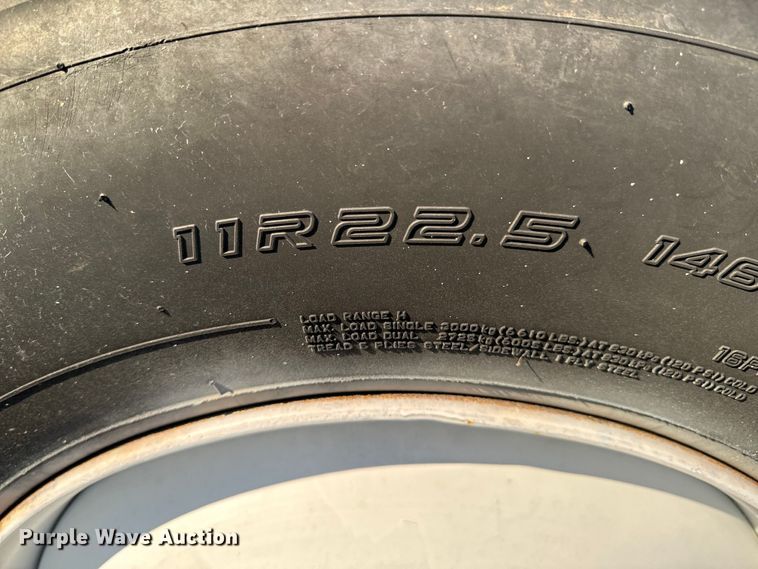 image for item ND9053 2006 International   4300 bucket truck