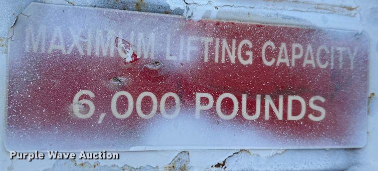 image for item ND9053 2006 International   4300 bucket truck