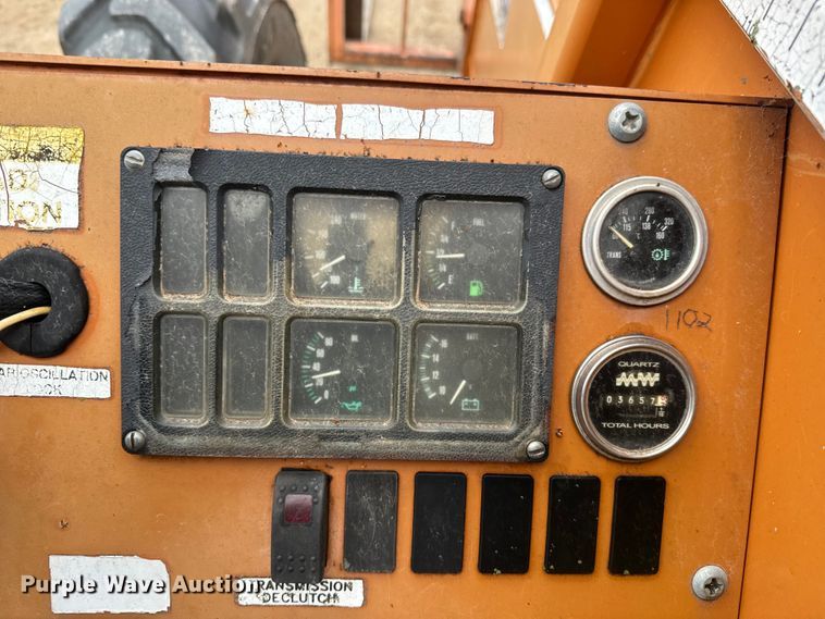 image for item NF9435 Lull 644B-37 telehandler