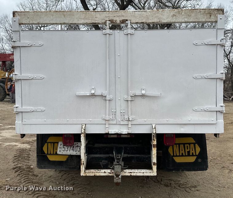 image for item NF9436 2000 Ford F550 Super Duty dump truck