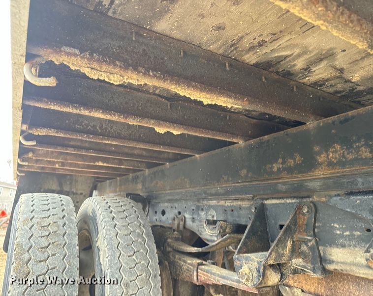 image for item NF9436 2000 Ford F550 Super Duty dump truck