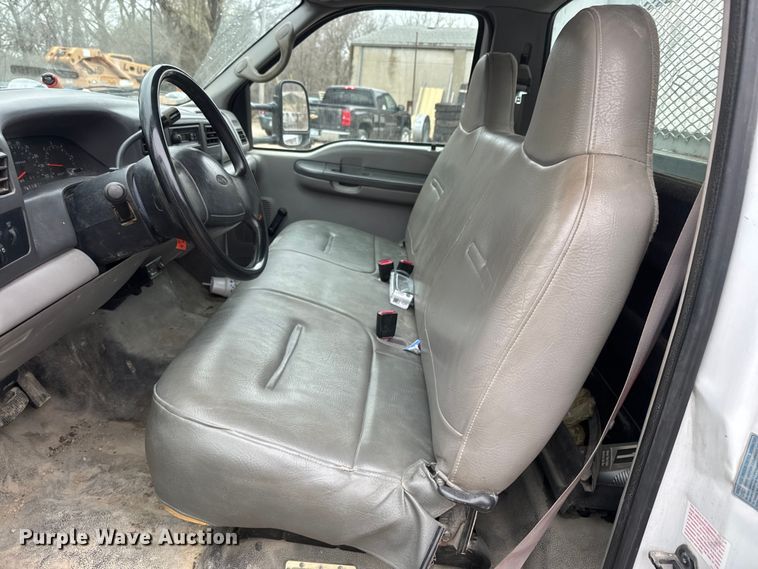 image for item NF9436 2000 Ford F550 Super Duty dump truck