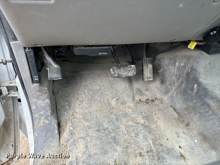 image for item NF9436 2000 Ford F550 Super Duty dump truck