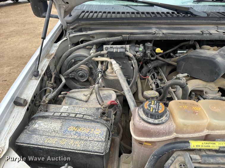 image for item NF9436 2000 Ford F550 Super Duty dump truck