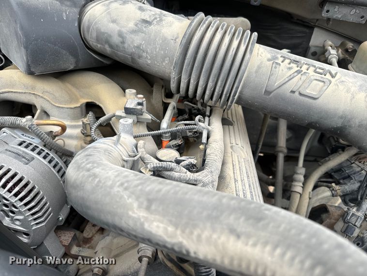 image for item NF9436 2000 Ford F550 Super Duty dump truck