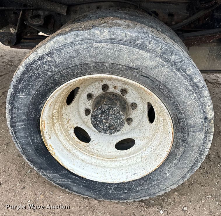 image for item NF9436 2000 Ford F550 Super Duty dump truck