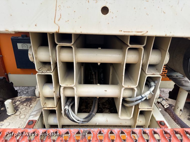 image for item NF9437 1998 JLG 25RTS scissor lift