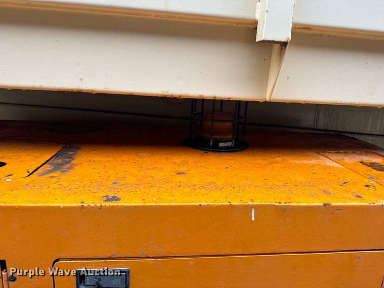 image for item NF9437 1998 JLG 25RTS scissor lift