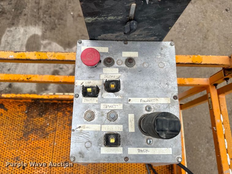 image for item NF9437 1998 JLG 25RTS scissor lift