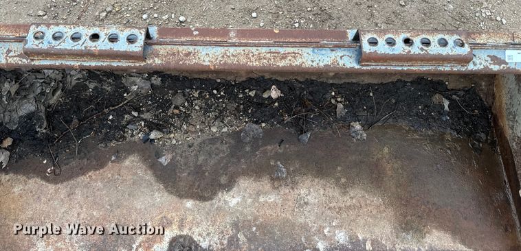 image for item NF9438 skid steer bucket