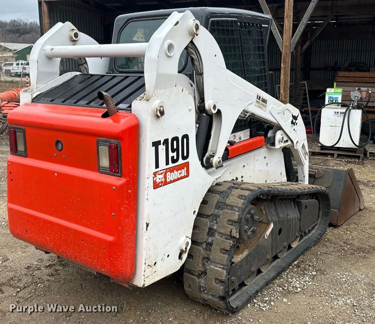 image for item NF9439 2009 Bobcat T190 tracked skid steer loader