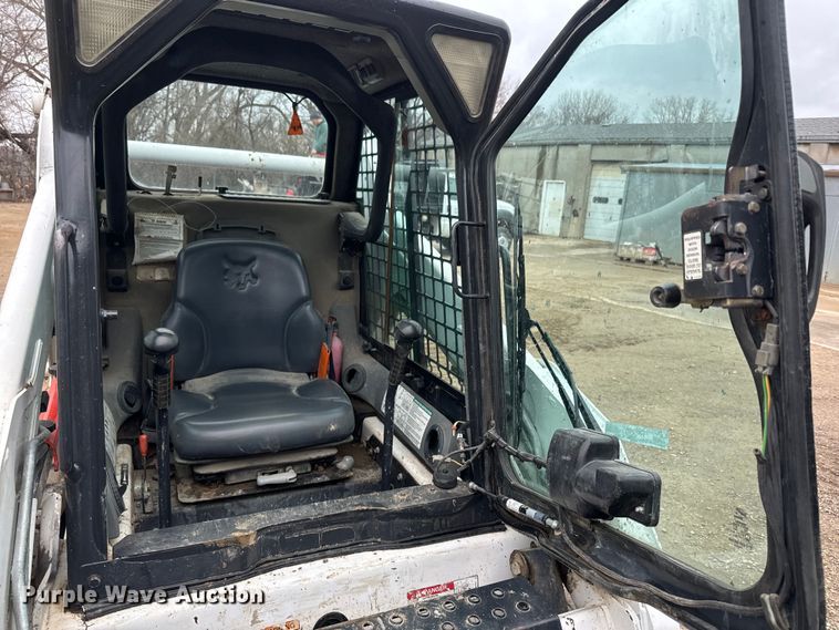 image for item NF9439 2009 Bobcat T190 tracked skid steer loader