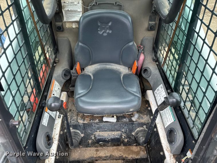 image for item NF9439 2009 Bobcat T190 tracked skid steer loader