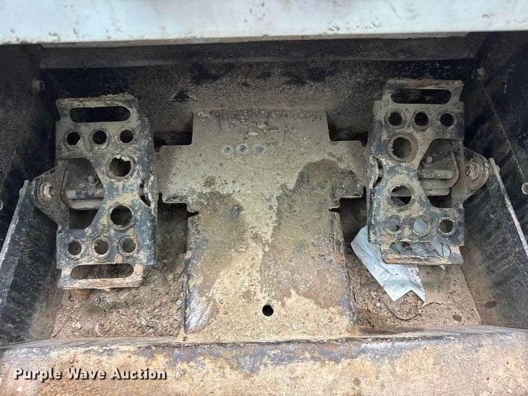 image for item NF9439 2009 Bobcat T190 tracked skid steer loader