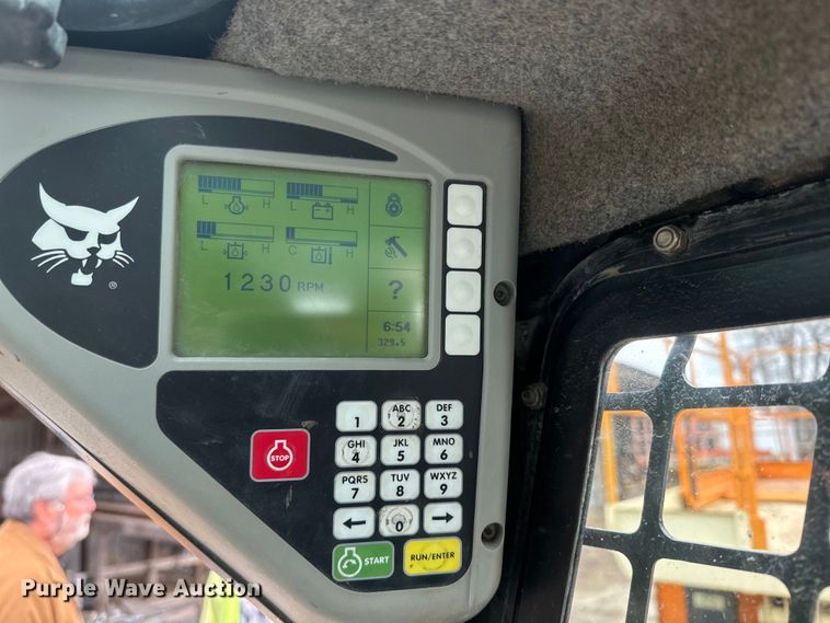 image for item NF9439 2009 Bobcat T190 tracked skid steer loader