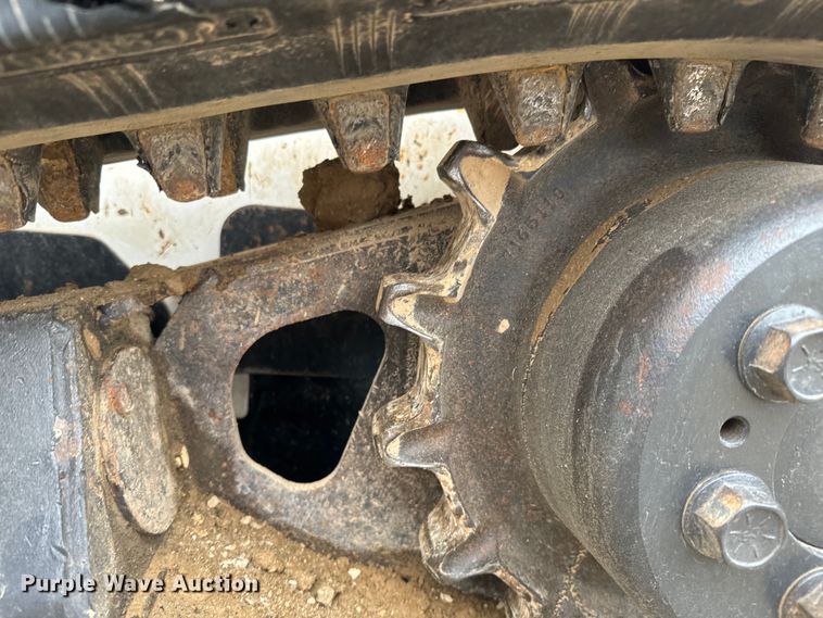 image for item NF9439 2009 Bobcat T190 tracked skid steer loader