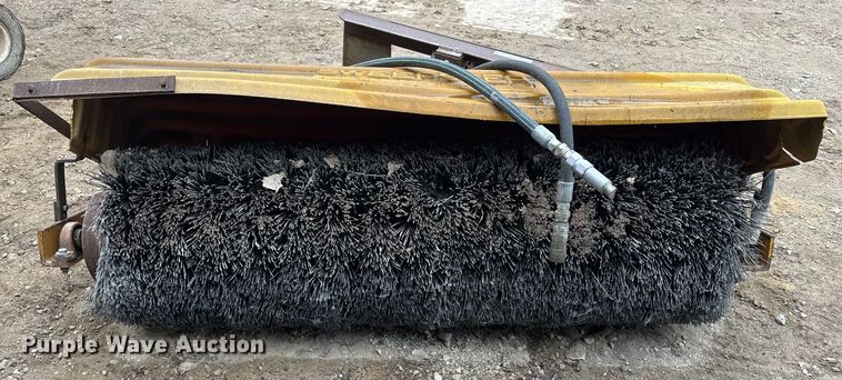 image for item NF9440 skid steer broom