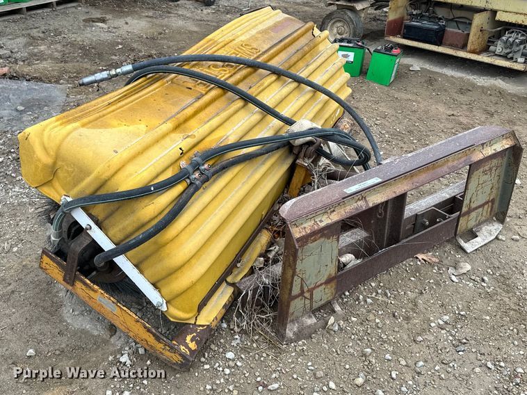 image for item NF9440 skid steer broom