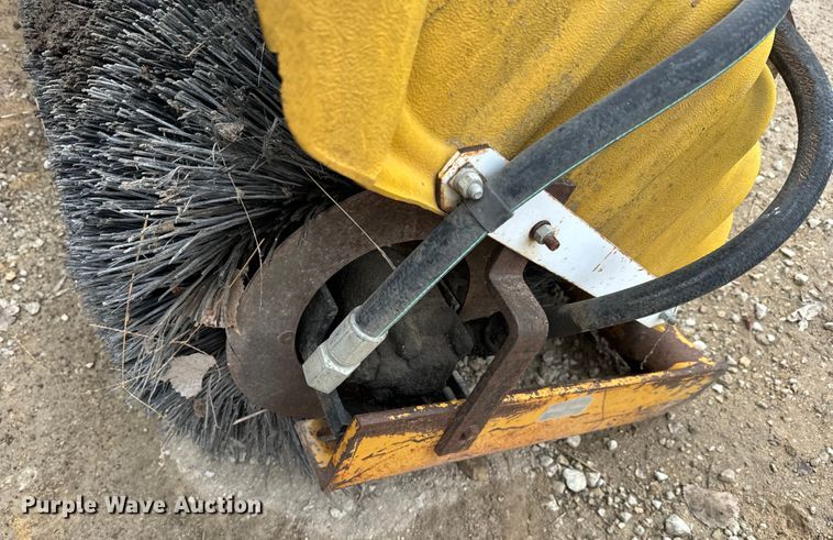 image for item NF9440 skid steer broom