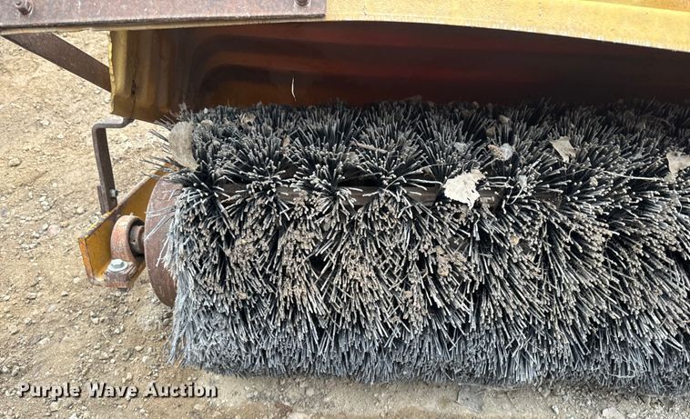image for item NF9440 skid steer broom