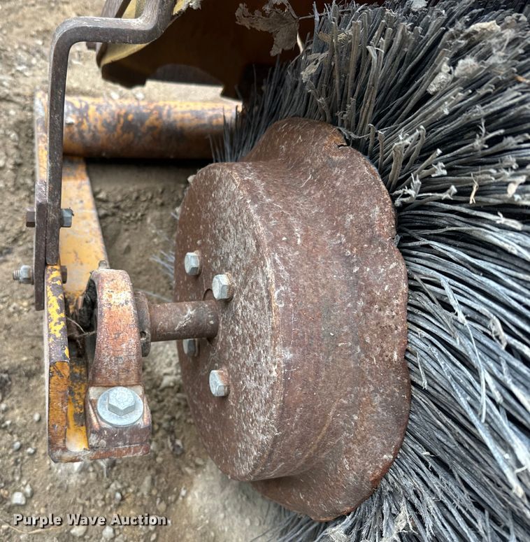 image for item NF9440 skid steer broom