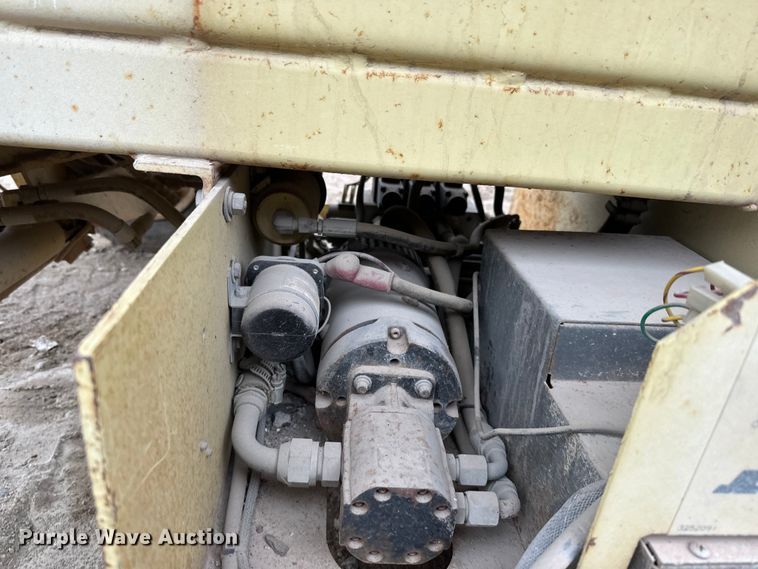 image for item NF9441 JLG CM-2558 scissor lift