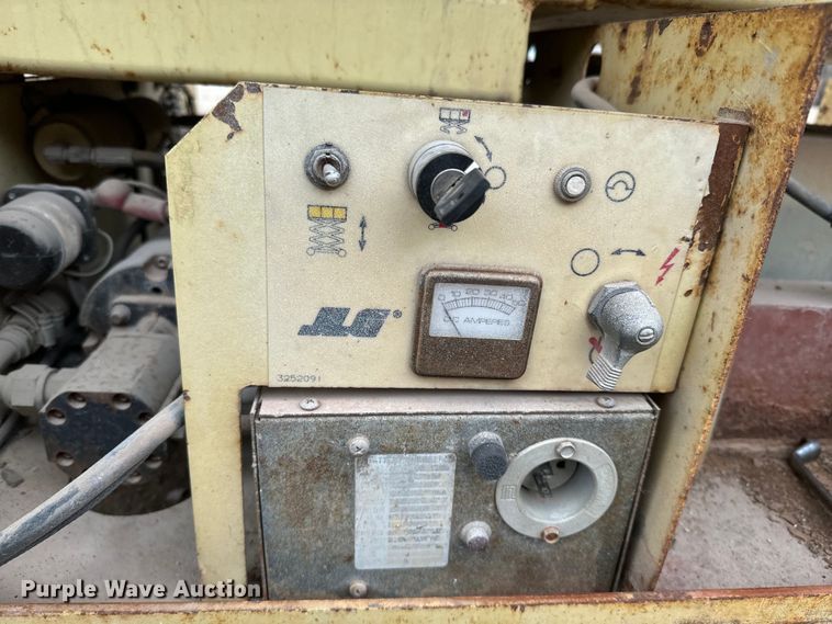 image for item NF9441 JLG CM-2558 scissor lift