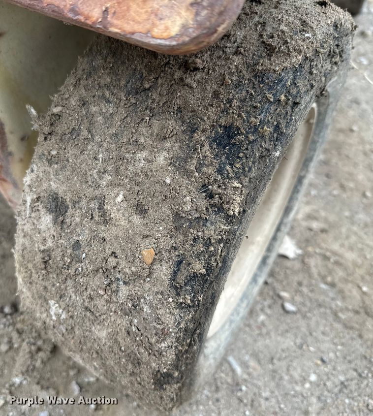 image for item NF9441 JLG CM-2558 scissor lift