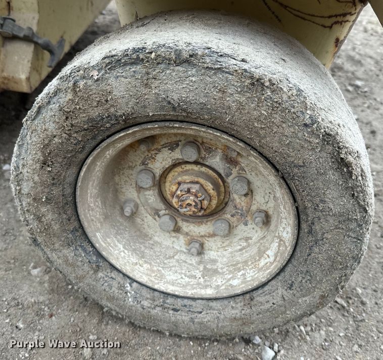 image for item NF9441 JLG CM-2558 scissor lift