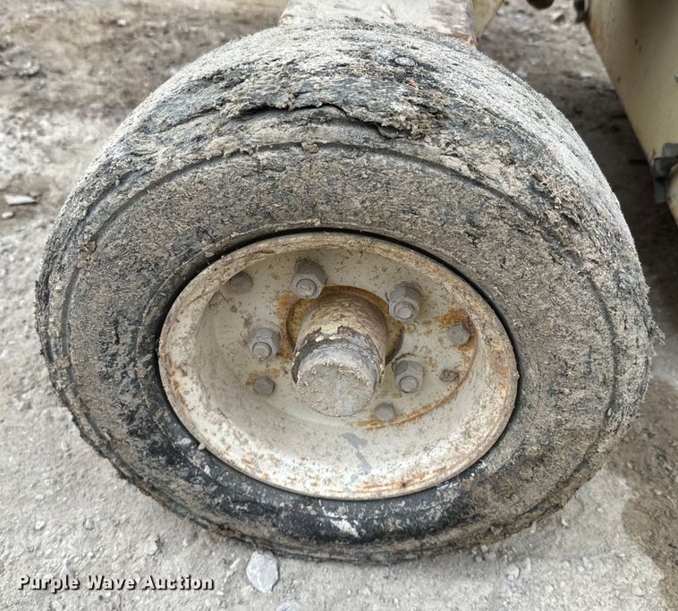 image for item NF9441 JLG CM-2558 scissor lift