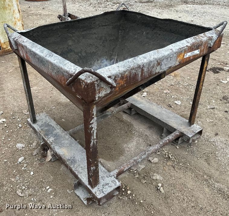 image for item NF9442 Concrete bucket