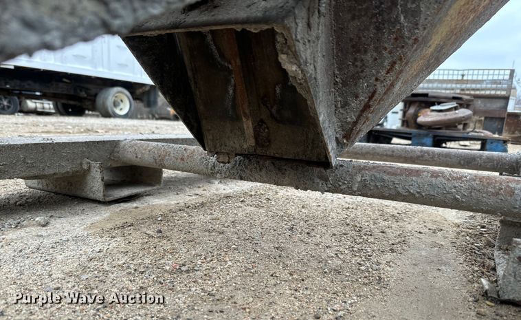 image for item NF9442 Concrete bucket