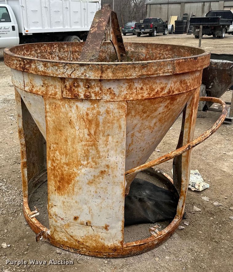 image for item NF9444 Concrete bucket